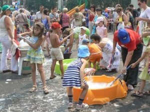Фото: Свято води в Полтаві сподобалось дітям та зекономило сімейні кошти