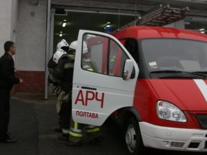 Фото: Працівники МНС у Полтаві врятували життя двом літнім людям