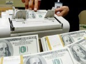 Фото: У серпні українці купили валюти на більше ніж 2 мільярда доларів