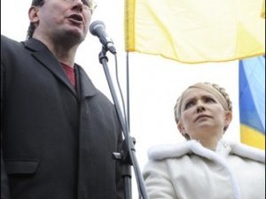 Фото: Луценко і Тимошенко - нова коаліція на місцевих виборах