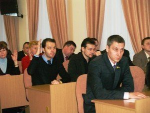 Фото: Депутати Полтави затвердили соціальну програму та відмовились від Універсаму-Полтава