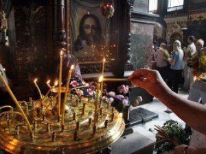 Фото: У полтавських церквах ціни на послуги коливаються від 5 до 350 гривень