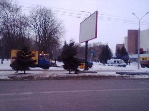 На вулиці Сінній у Полтаві знову прорвало каналізацію