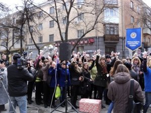 Фото: Полтава на повітряних кулях відправила в Японію віру, надію і любов