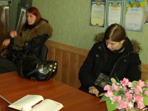 Фото: Матір хлопчика, якого знайшли на трасі під Полтавою, позбавлять батьківських прав