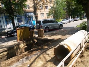 Будинок у центрі Полтави провалюється під землю