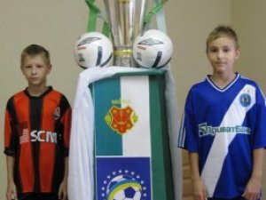 Фото: В Полтаві Суперкубок України заховали від уболівальників