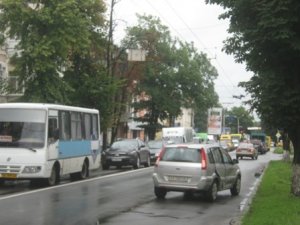 Фото: У центрі Полтави тягнучка через ДТП
