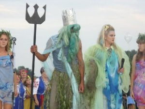 Фото: На Івана Купала під Полтавою жінка-лікар виграла 15 "соток" землі