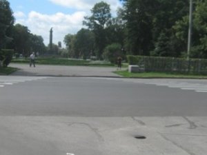 Фото: Обережно, в центрі Полтави знову утворилась діра