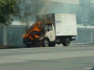 Фото: У Полтаві загорівся автомобіль