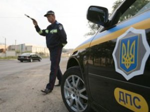 Фото: Полтавця зупинили у авто, яке було в розшуку