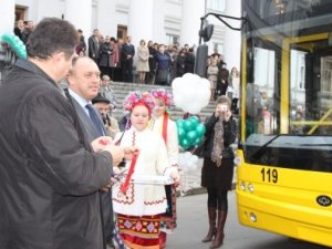 На нові тролейбуси, які сьогодні презентували у Полтаві, витратили майже 19 мільйонів