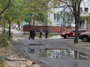 Фото: Полтавці на Алмазному грузнуть в багнюці навіть у суху погоду