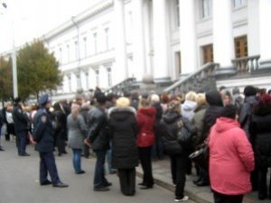 КП «Полтава-сервіс»: у підприємців Центрального ринку є час лише до понеділка