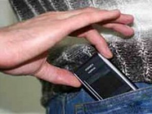Фото: У Полтаві затримали крадія мобільних телефонів