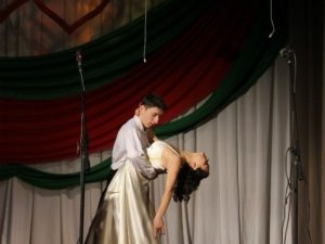 Фото: Зірки «Х-Фактору» та «Шансу» співали для полтавців у День святого Валентина