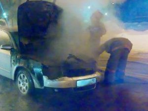 Фото: У Полтаві під час руху загорівся автомобіль