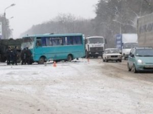 Фото: ДТП під Полтавою: назвали першого винного у аварії за участю маршрутки та міліцейської машини