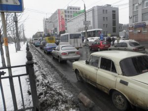 У Полтаві затор на Жовтневій: подробиці