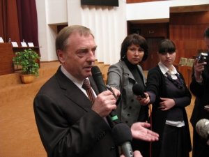 У Полтаві Міністр юстиції Лавринович зізнався, що програє несправжнім юристам