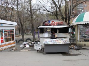 Фото: Власниця одного з трьох кіосків, що згоріли протягом місяця на полтавському ринку, має доказ підпалу