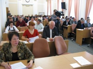 Полтавські депутати на сесії вирішили 18 питань з 20 запланованих (фото)