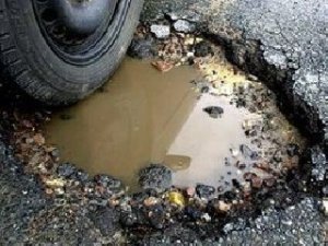 Нове опитування: Де у Полтаві терміново потрібно ремонтувати дороги?