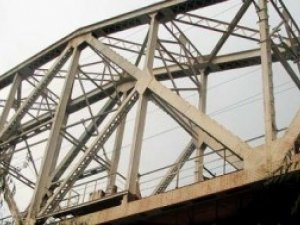Під Полтавою 11-річну дитину вразило струмом на залізничному мосту: подробиці