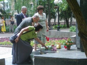 Фото: Сьогодні у Полтаву на вшанування Пушкіна приїхав прапраправнук поета