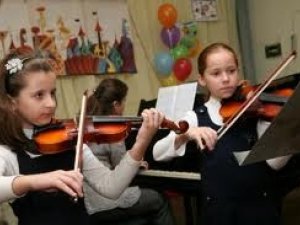 Позашкільні заклади Полтави: скільки коштує навчання в музичних школах