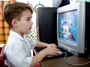 Полтавських другокласників вчитимуть писати електронні листи