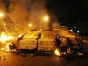 Фото: Полтавці уночі підпалили автомобіль