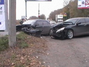 Фото: Міліція перевіряє обставини ДТП, в якій постраджало двоє полтавців