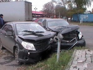 Міліція перевіряє обставини ДТП, в якій постраджало двоє полтавців