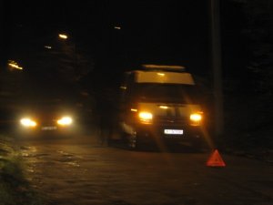 ДТП у Полтаві: легковик та інкасаторська машина заблокували дорогу