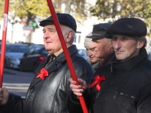 Фото: Полтавці відзначили 95-річчя початку Жовтневої революції (фото)