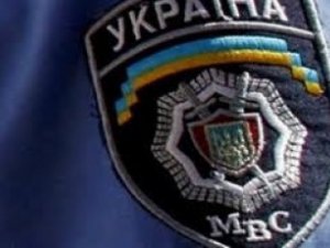 Фото: У Полтаві за премії дружині звільнили керівника райвідділу міліції