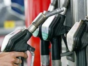 Ціни на бензин в Україні знову полізли вгору