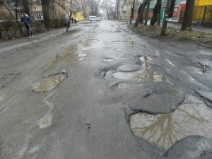 Фото: У Полтаві на рекордну суму ремонтуватимуть дороги: не оминуть і вулицю мера (фото)