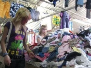 Фото: В Україні хочуть заборонити продаж секонд-хенду