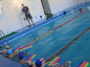 Фото: Урок плавання на Полтавщині: безпека дитячого життя і  нова проблема для освітян