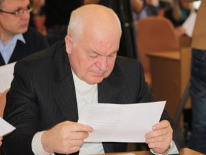 Депутати поділили гроші бюджету Полтави: додали мільйон на дороги та 4 мільйони для природи