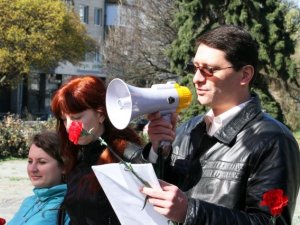 У Полтаві комуністи відзначили день народження Леніна мітингом. Фотоогляд.