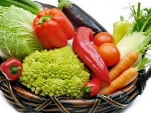 Фото: «Наколоті» овочі, фрукти та ягоди: як полтавцям розпізнати нітрати