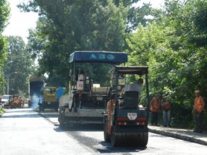 У Полтаві показали як ремонтують дороги (фото)