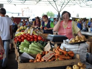 Фото: Полтавська міська влада відвідала місцеві ринки: ціни на продукти