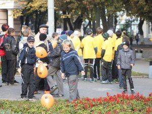 Фото: Полтавці у вихідний бігають заради хворих дітей (+фото)