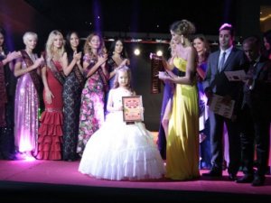 Полтавська школярка стала «Маленькою міс Всесвіт»