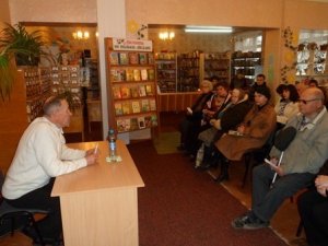 Фото: Я-Репортер. У полтавській бібліотеці презентував книгу зільник Іван Гарасимович